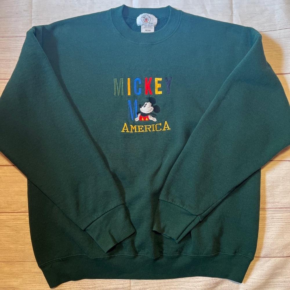 Vintage Mickey and co America Embroidered Crewneck Sweatshirt - Green size xl